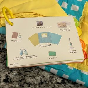 Lovevery Puppet Theatre Set